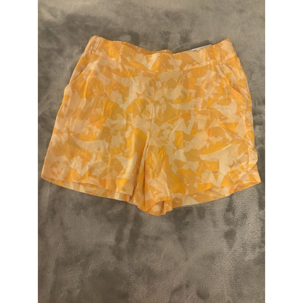 NWT Nine West Shorts Mid Rise Women's Medium Yellow Floral‎ Summer